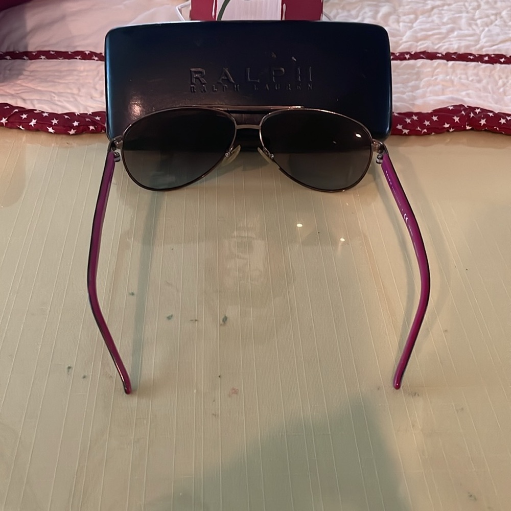 Ralph Lauren Gold Aviator Sunglasses with Black Case - Picture 2 of 12